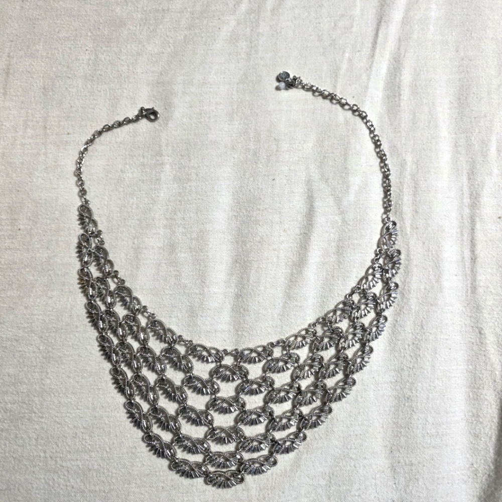 Silver Tone Necklace Fantasy Jewelry  Party Classic  Fancy